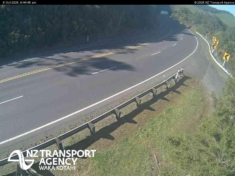 The road at Kaimai Lookout Eastbound, live