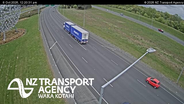 The road at SH1 Chaneys Rd Off-ramp, live