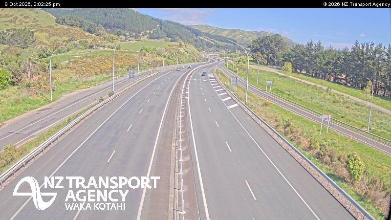The road at SH1 Mackays Crossing, live