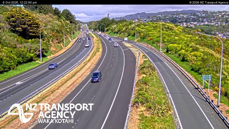 The road at SH1 Churton Park South, live