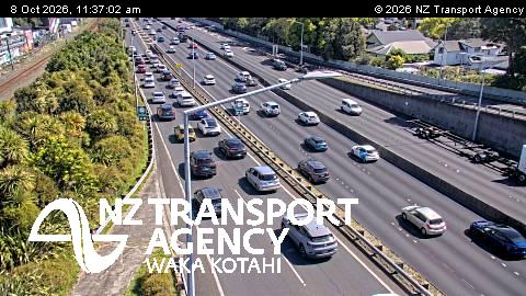 The road at SH1 Greenlane Interchange, live