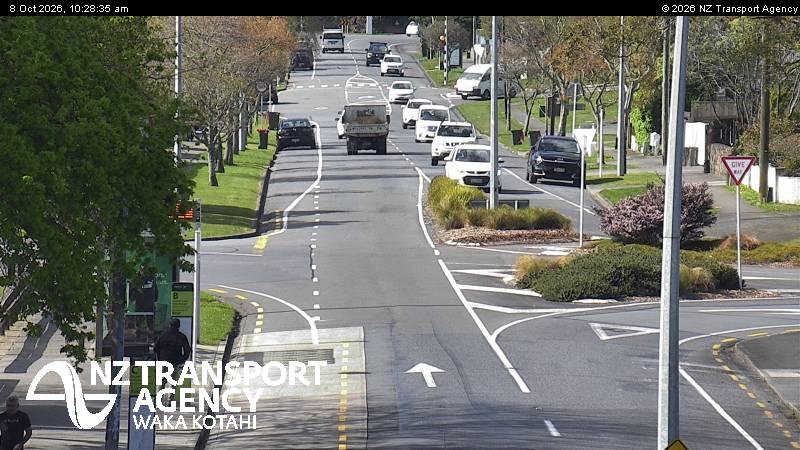 The road at Stokes Valley Roundabout EB, live