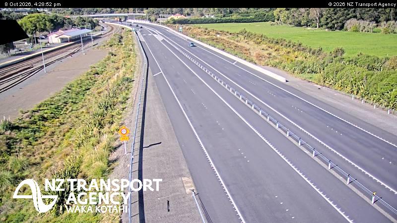 The road at SH1 Otaki Rail Station, live