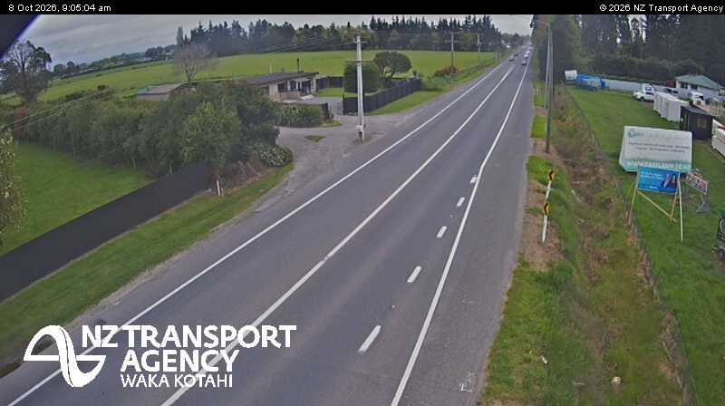 The road at SH1 at Sandhill Rd, live