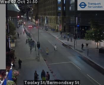 The road at Tooley St/Bermondsey St, live