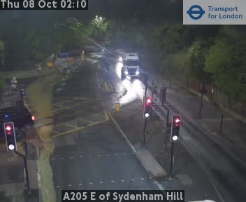 The road at A205 E of Sydenham Hill, live