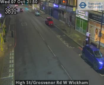 The road at High St/Grosvenor Rd W Wickham, live