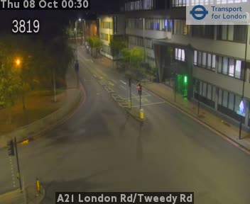 The road at A21 London Rd/Tweedy Rd, live