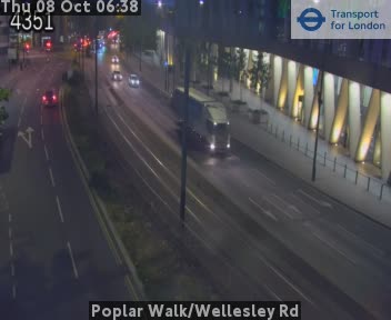 The road at Poplar Walk/Wellesley Rd, live