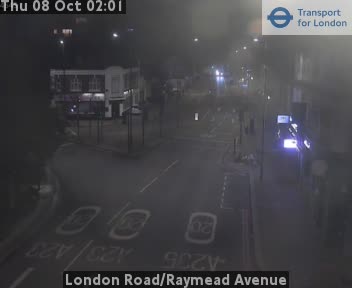 The road at London Road/Raymead Avenue, live