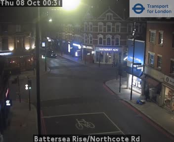 The road at Battersea Rise/Northcote Rd, live
