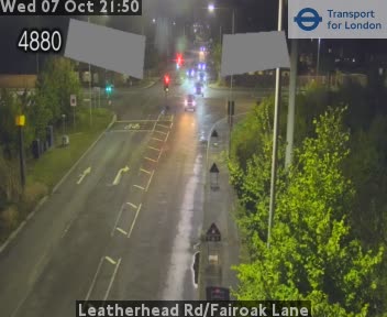 The road at Leatherhead Rd/Fairoak Lane, live