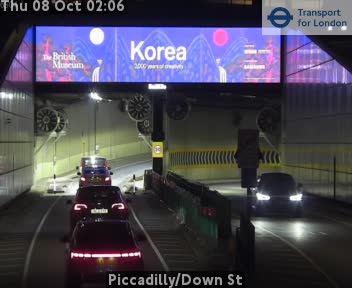 The road at Piccadilly/Down St, live