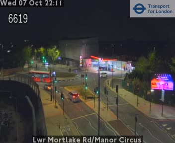 The road at Lwr Mortlake Rd/Manor Circus, live