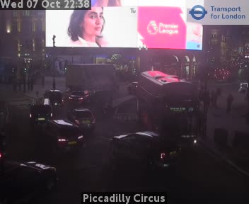 The road at Piccadilly Circus, live