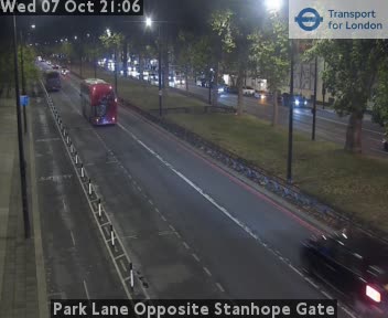 The road at Park Lane Opposite Stanhope Gate, live