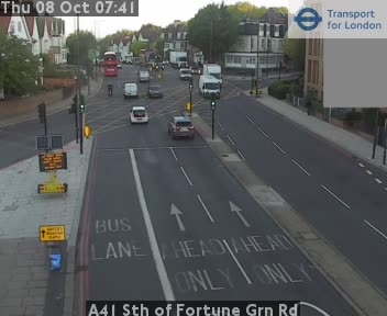 The road at A41 Sth of Fortune Grn Rd, live