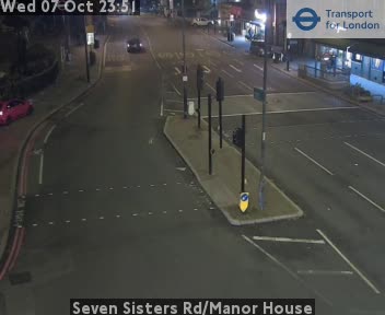 The road at Seven Sisters Rd/Manor House, live
